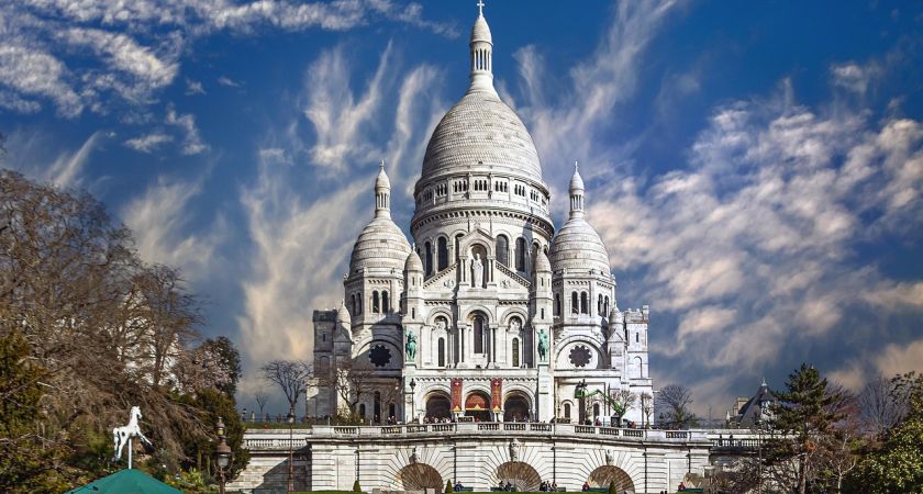 İzmir`den Direkt Uçuş İle Noel Pazarları Eşliğinde  Paris & Reims Turu