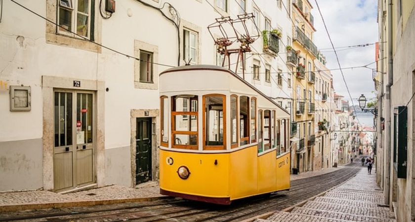 İzmir Çıkışlı Bayram ve Sezona Özel İspanya ve Endülüs & Portekiz Turu