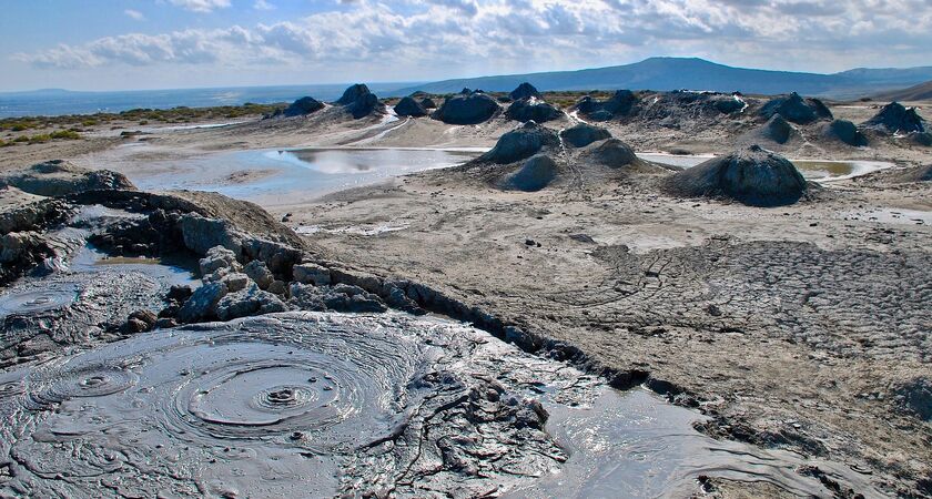 İzmir Çıkışlı Ateşin Işığında bir Masal Ülkesi Azerbaycan - Bakü Turu