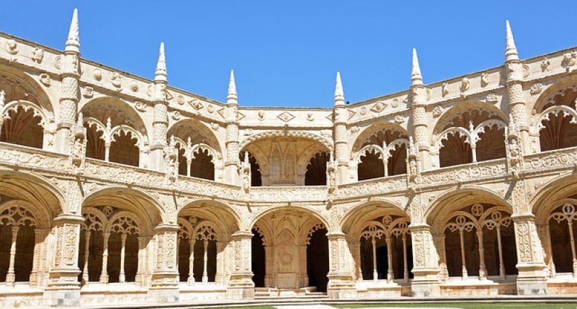 İzmir Çıkışlı Bayram ve Sezona Özel İspanya ve Endülüs & Portekiz Turu