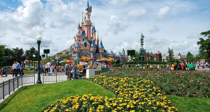 İzmir Çıkışlı Sömestr Tatiline Özel Brüksel - Brügge - Paris & Disneyland Turu