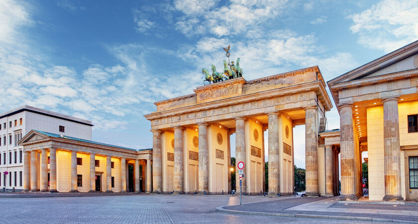 İzmir Çıkışlı Berlin & Prag Yılbaşı ve Noel Pazarları Turu