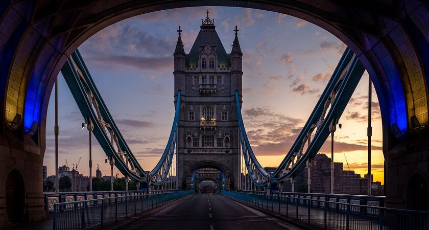 İzmir Çıkışlı Noel Zamanında Londra & Masalsı Cotswold Köyleri Turu